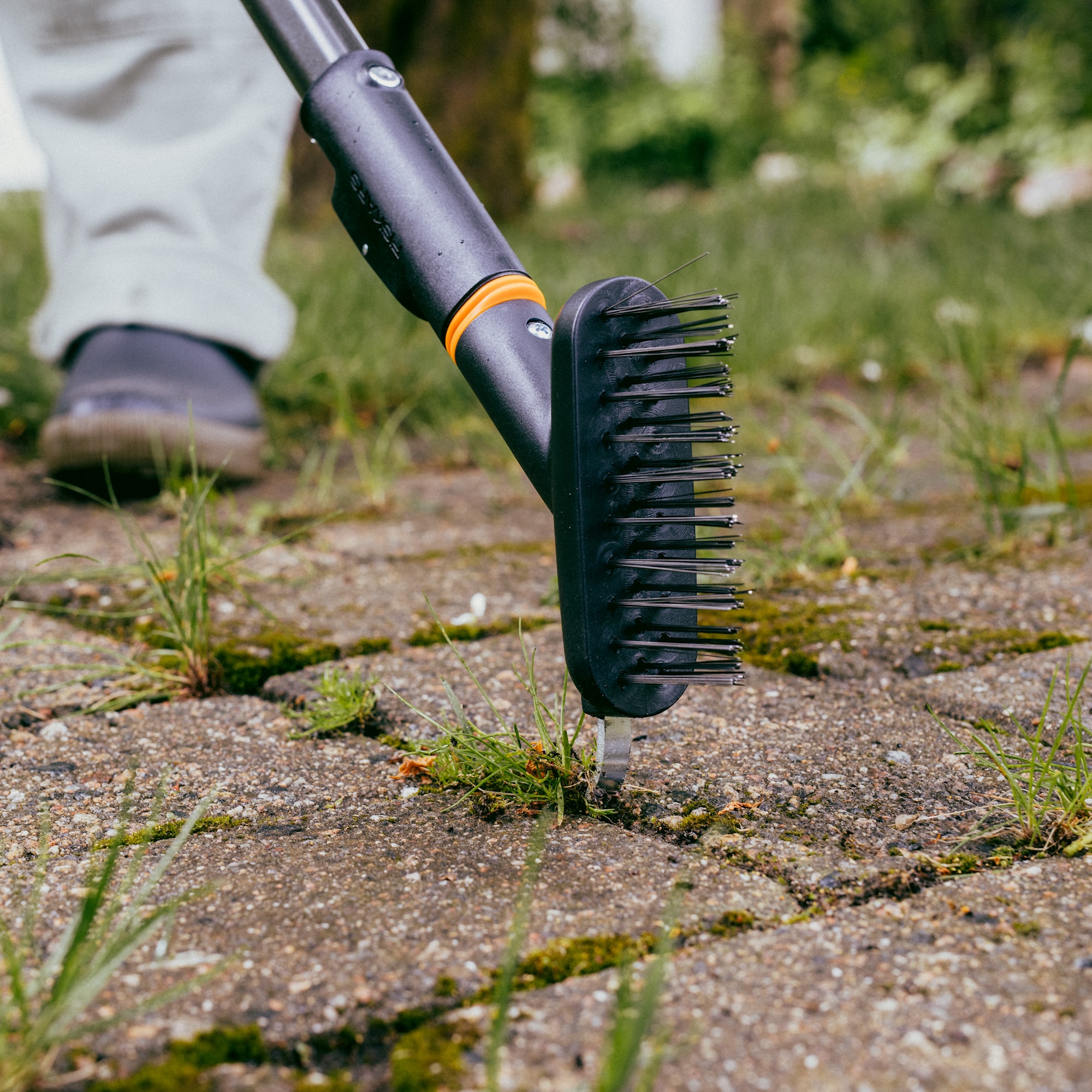 1080697_OneClick_Paving_Brush_in_use_1_1x1.jpg