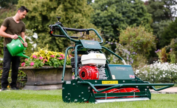 BUCK30H-lifestyle_a86bdbbc-b3ac-43c8-8b34-ab7b7c4e