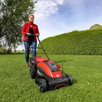 127701-lawnmower-3833-li-p-webshop-mood-1[1].webp