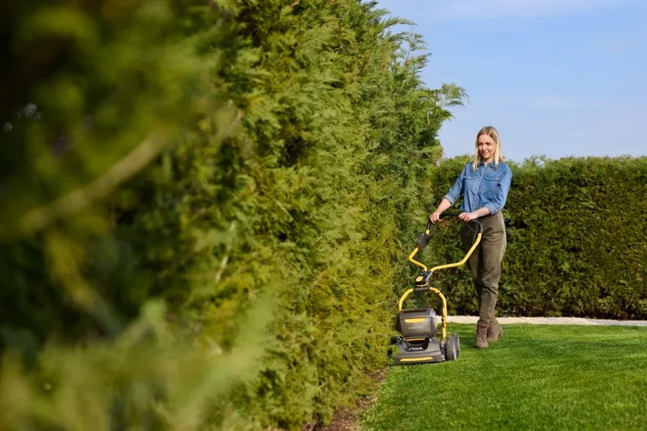 e9c7d02f9e73d110a62c20e77cfb2c0634fbd_Multiclip747