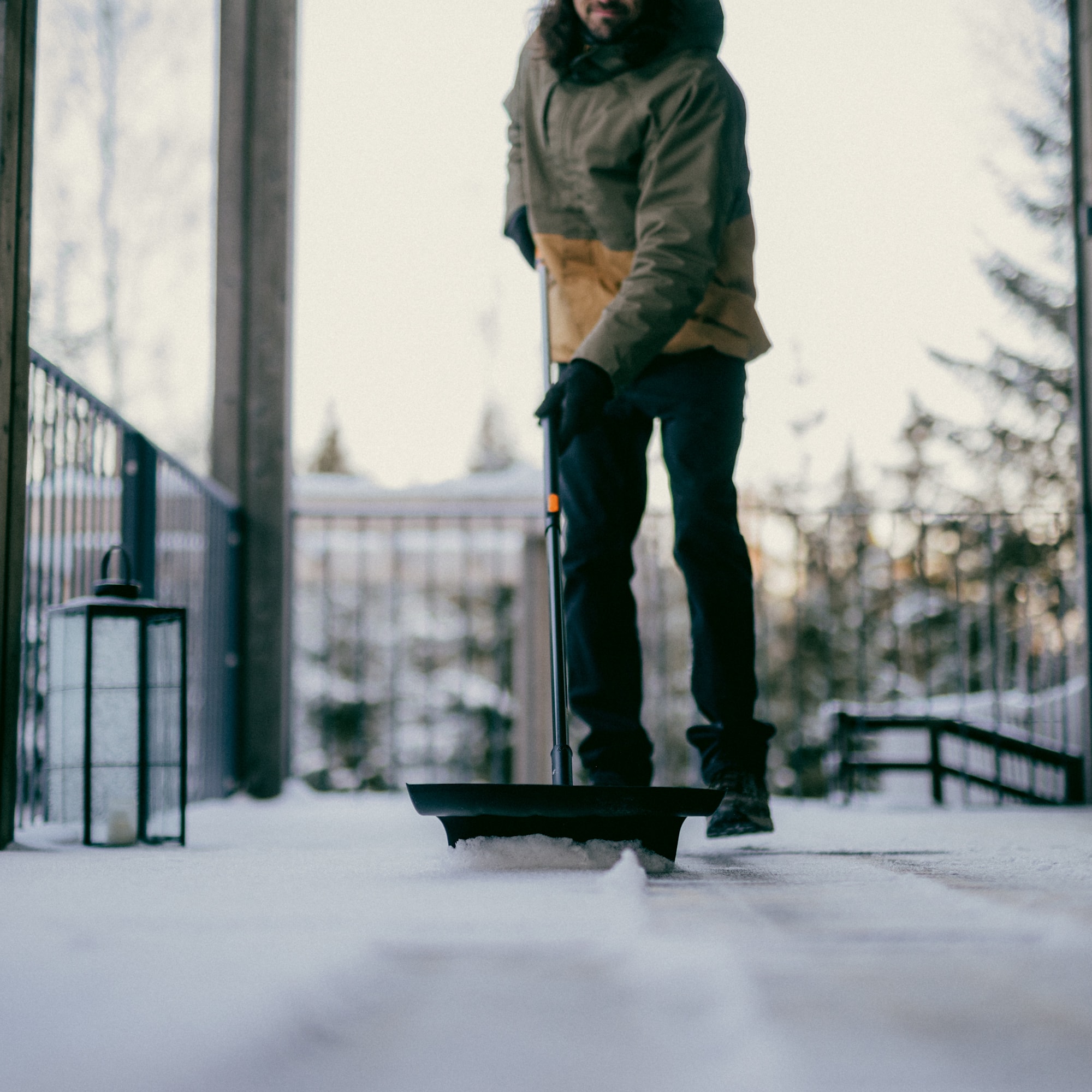 1086994_OneClick_Clean_Snow_Push-Pull_action_04_1x