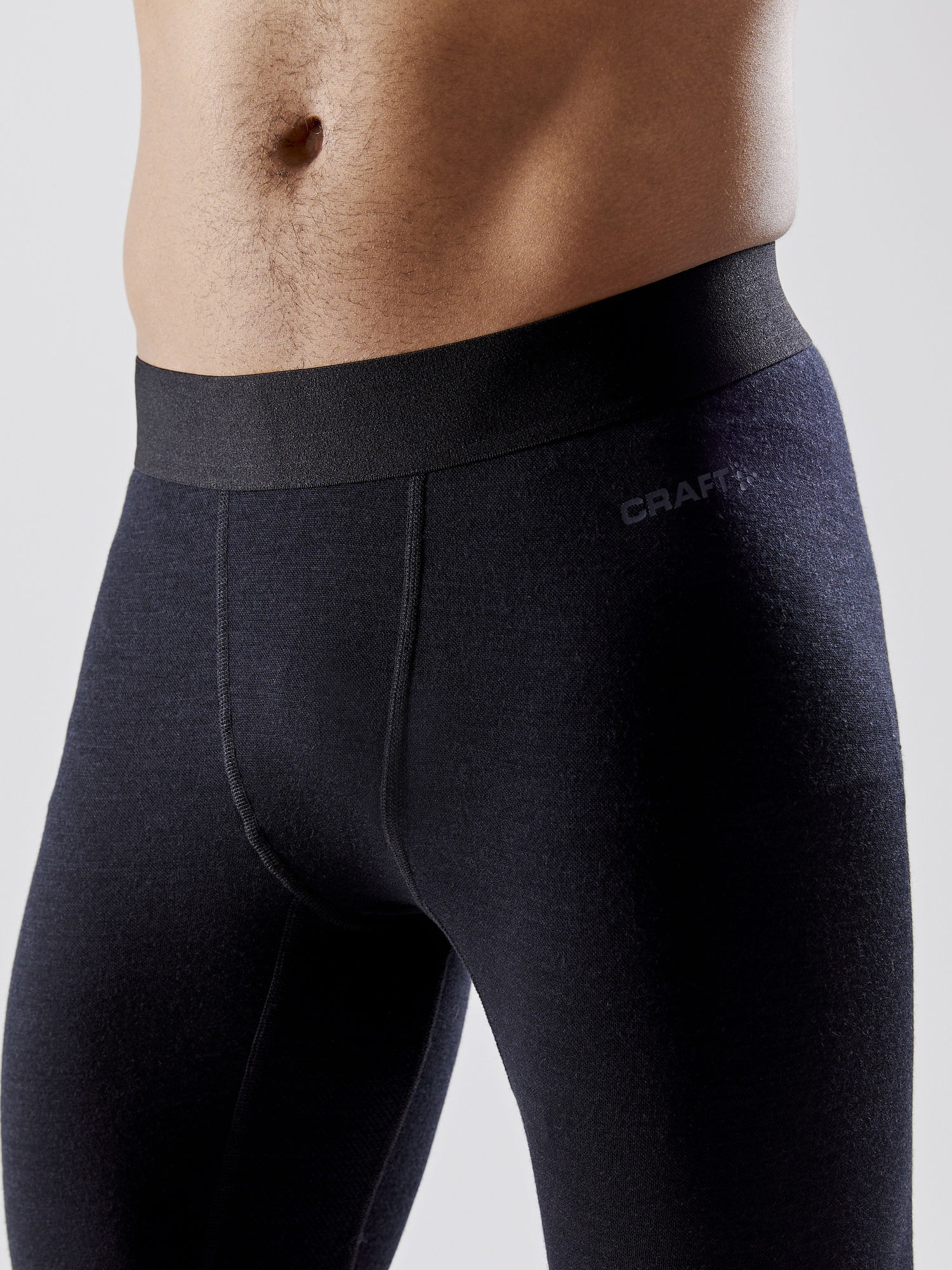 1907894-999000_Merino 240 Pants_Closeup3.jpg