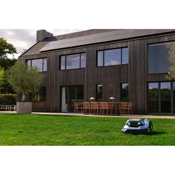 aura-r2powerrobotic-mowerslifestyle-photographyuk0