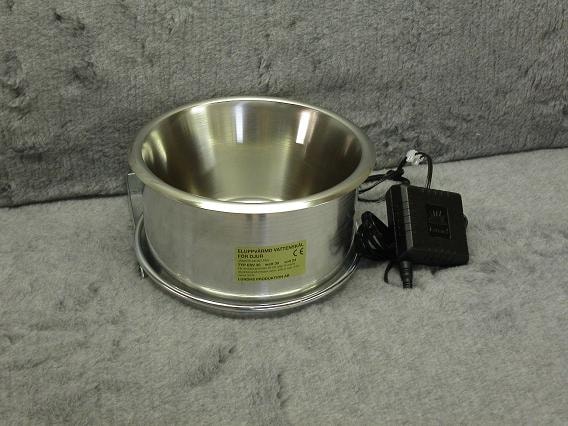 Lämmitettävä vesiastia (sis. 50W muuntaja)