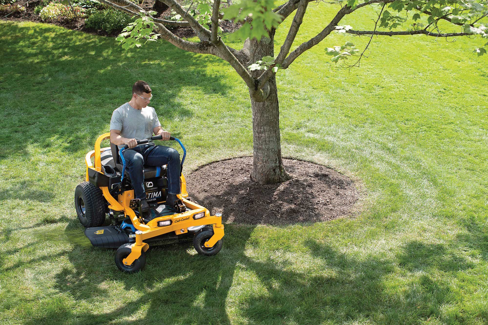 Cub_Cadet_ZT142E_2000x2000_3.jpg